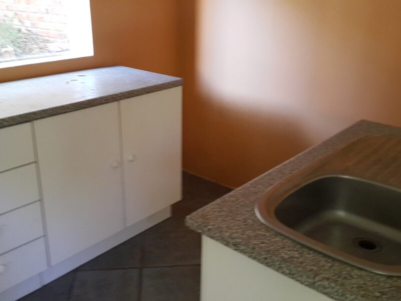 Brebner Rd 66- Flat 2