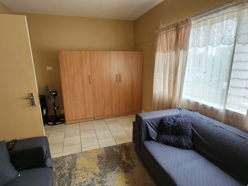 Ascot Court 8- Room