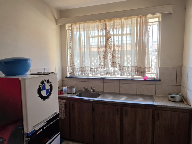 Montagu 113- Room 2