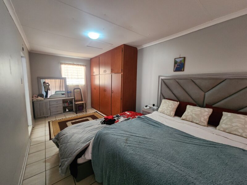 Derecks Place 10